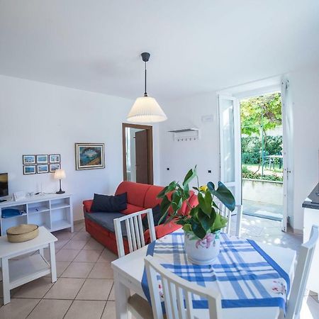 Casa Bertul Villa Лецено Екстериор снимка