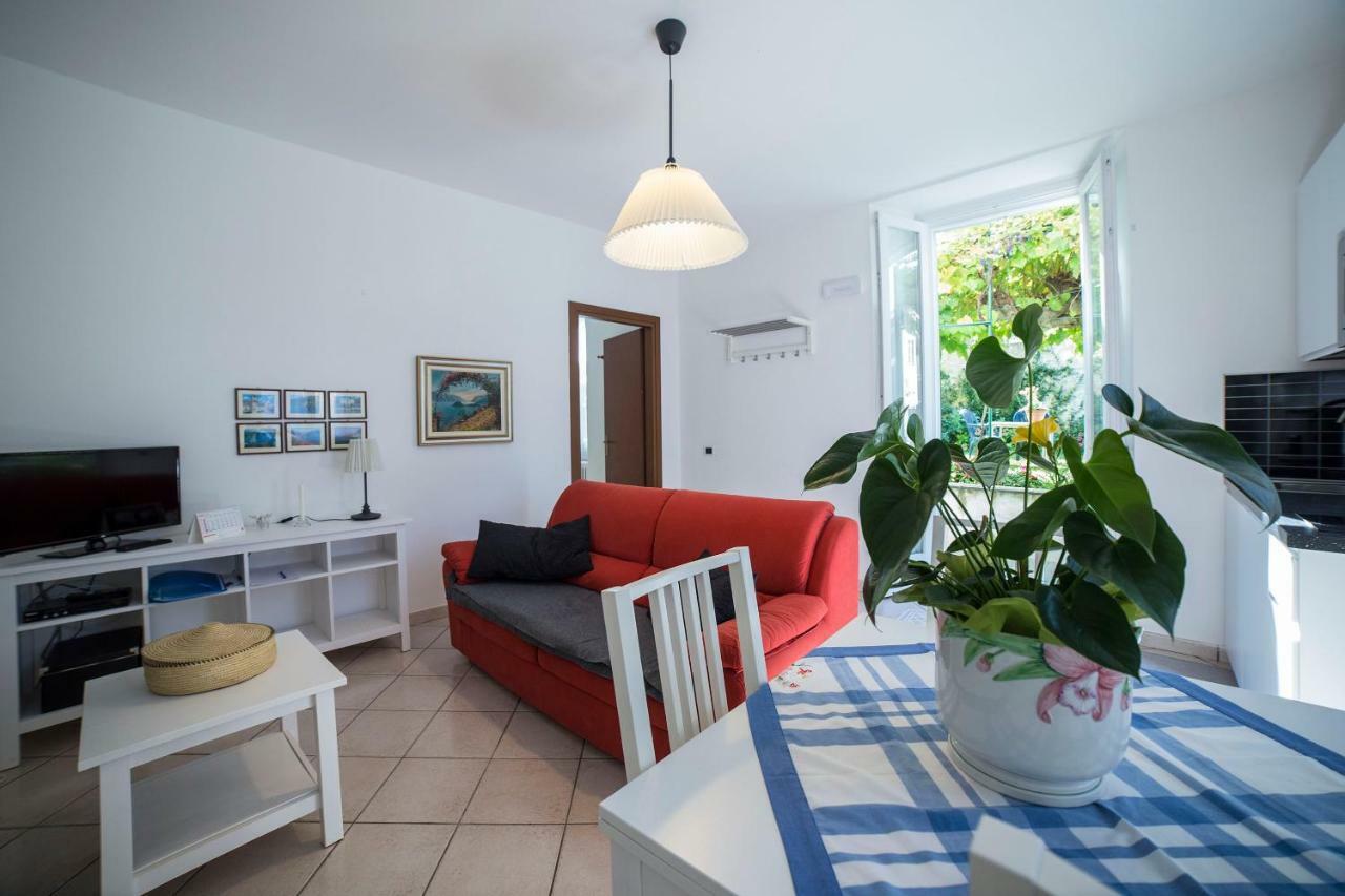 Casa Bertul Villa Лецено Екстериор снимка